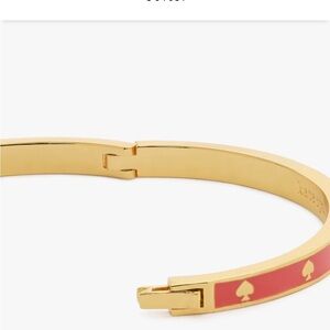NWT💓♠️Kate Spade 💕♠️ Spot The Spade Enamel Hinged Bangle